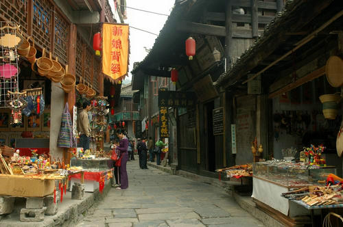 E線(xiàn)：張家界、猛洞河、芙蓉鎮(zhèn)、黃龍洞經(jīng)典四日游（純玩）